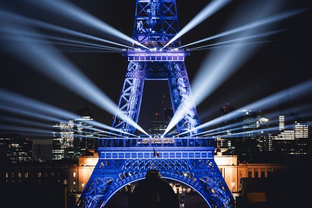 Photo du spectacle de lumières sur la tour Eiffel